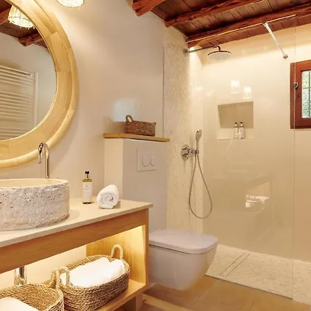 Mit Privatpool Fuer 9 Personen Ca 350 Qm In Santa Eularia Des Riu, Ibiza Suedkueste Von Ibiza *