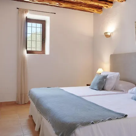 Mit Privatpool Fuer 9 Personen Ca 350 Qm In Santa Eularia Des Riu, Ibiza Suedkueste Von Ibiza Nyaraló *